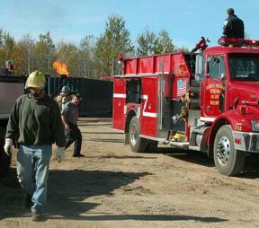 Explosion injuries oil well worker pic