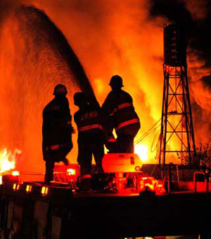 China - Alchohol Plant Fire Injures 7 Pic 1