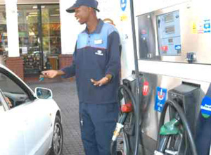 A Petrol Attendant is Forced to Turn a Motorist Away Pic