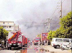 Smoke From Chemical Plant Fire Engulfs Taichung Pic