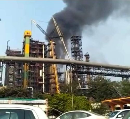 India – Three Killed 40 Injured In Fire At IOC Refinery