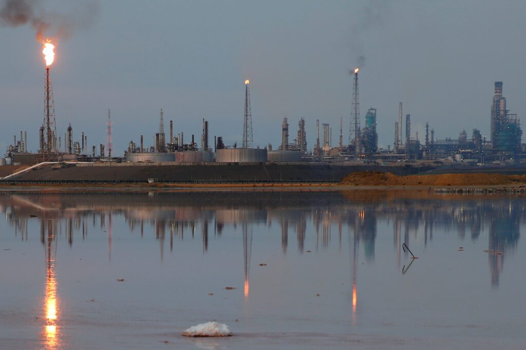 Fires at PDVSA Refineries Venezuela