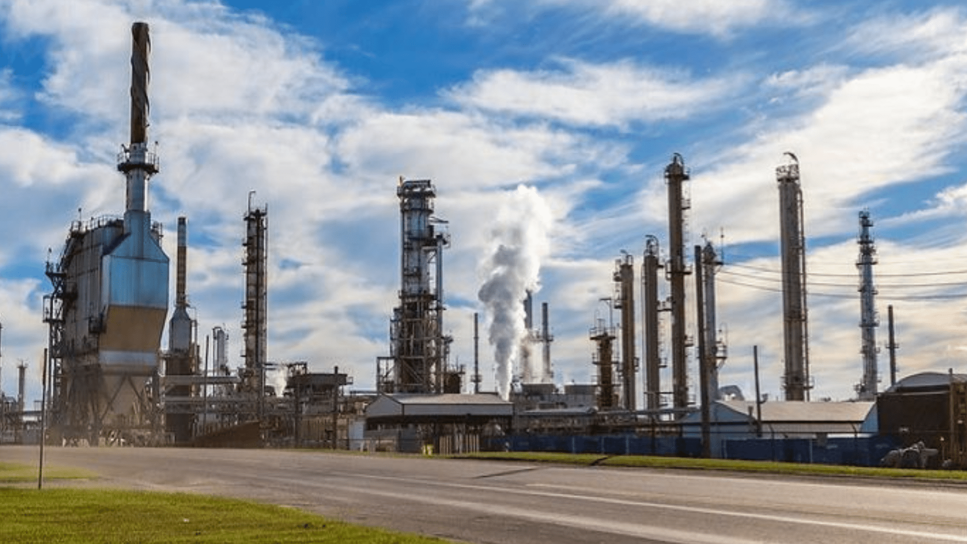 Two injured in fire at CVR’s Wynnewood refinery in Oklahoma
